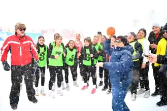 Erciyes'te Türkiye'nin İlk Kar Hentbol Şampiyonası!