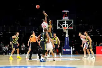 Fenerbahçe Beko, Bahçeşehir Koleji'ni 70-82 yendi!