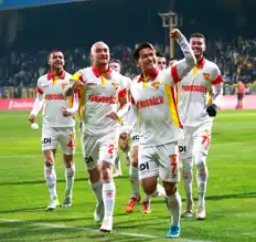 Göztepe, Bucaspor'u 4-0'la Ezip Kupada Yoluna Devam Ediyor