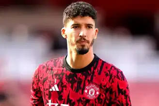 Manchester United, Altay Bayındır'ı Gönderiyor!