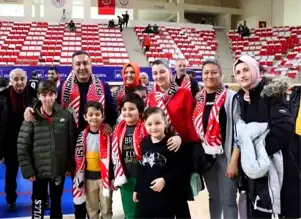 Eskişehir'de Minik Voleybol Tutkunları Yıldızlarla Buluştu