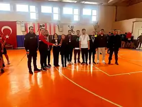 İsmetpaşa Ortaokulu Voleybol Turnuvası'nı Kazandı!