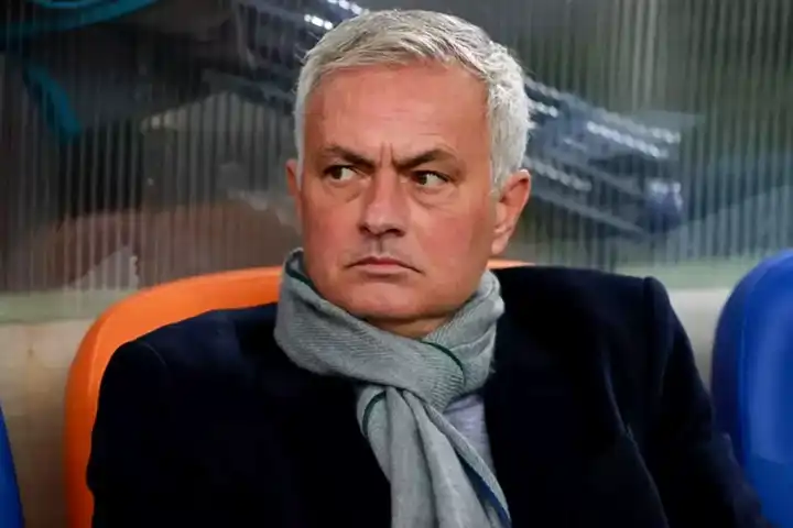 Mourinho'nun Fenerbahçe'si Turu Geçti! İtalyan Basını Çılgına Döndü!