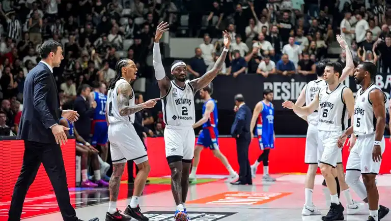 Beşiktaş, Anadolu Efes'i Devirecek Bir Zafer Kazandı!