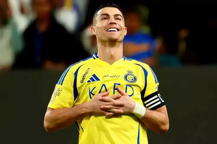 Ronaldo'ya Rekor Teklif: 243 Milyon Euro + Kulüp Hisseleri!