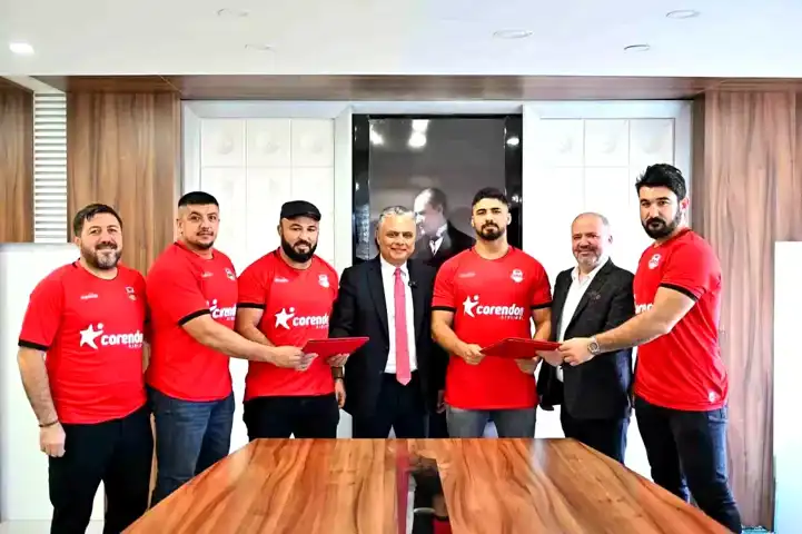 Muratpaşa'da Güreşçilerle Sözleşme İmzalandı