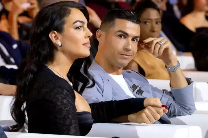 Ronaldo'ya Kırbaç Cezası İddiası Yalanlandı